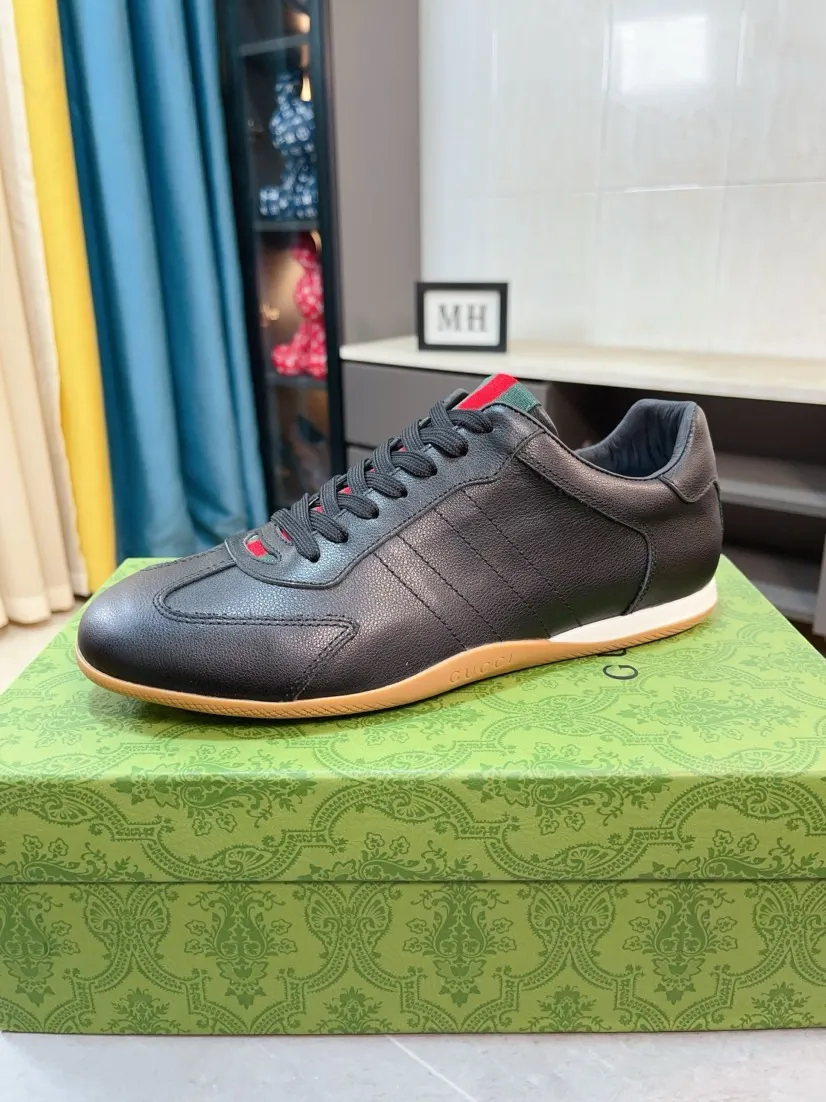 Men's shoes 💰458🌹🌹[GUCCI] Gucci's new lace-up casual men's shoes are on the market first, and the materials and workmanship are superior to all versions on the market. The highest quality shipped first-layer cowhide with imported original perforated materials➕Genuine leather lining, privately molded soft outsole, high foot comfort, imported special materials highlight the brand's unique charm, high-end customization 38-44